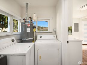 12215 44th Avenue S, Tukwila WA 98178