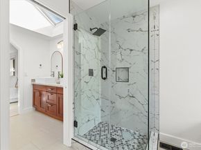 16915 NE 43rd Court, Redmond WA 98052