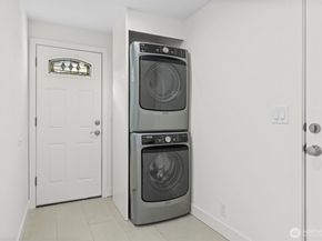 16915 NE 43rd Court, Redmond WA 98052