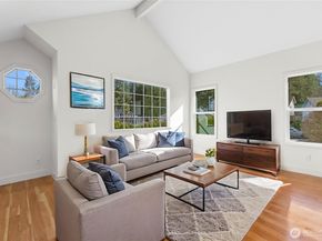 16915 NE 43rd Court, Redmond WA 98052