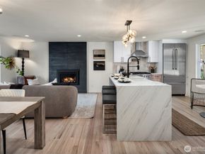 1023 109th Avenue SE, Bellevue WA 98004