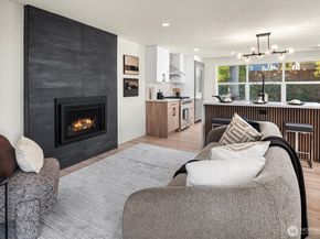 1023 109th Avenue SE, Bellevue WA 98004