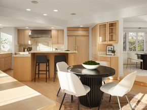 7 10th Avenue, Kirkland WA 98033