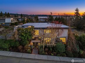 7 10th Avenue, Kirkland WA 98033