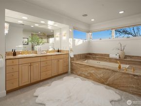 7 10th Avenue, Kirkland WA 98033