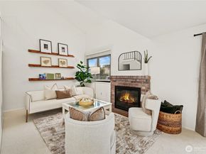 21658 14th Avenue S A12, Des Moines WA 98198