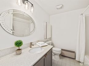 21658 14th Avenue S A12, Des Moines WA 98198