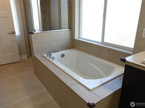 21417 43RD Drive SE 19, Bothell WA 98021