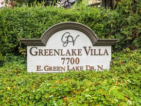 7700 E Green Lake Drive N D13, Seattle WA 98103
