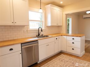 917 McKenzie Avenue, Bremerton WA 98337