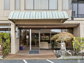 601 S 227th Street 308N, Des Moines WA 98198