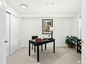 4081 224th Lane SE 202, Issaquah WA 98029