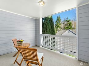 4081 224th Lane SE 202, Issaquah WA 98029