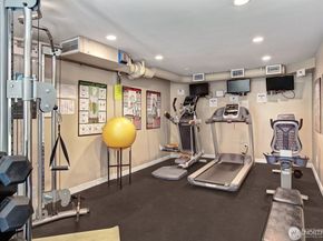 275 W Roy Street 109, Seattle WA 98119