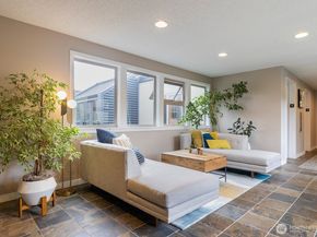 275 W Roy Street 109, Seattle WA 98119