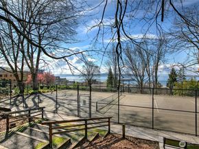 275 W Roy Street 109, Seattle WA 98119