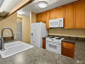 275 W Roy Street 109, Seattle WA 98119