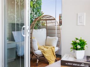 2220 Franklin Avenue E C, Seattle WA 98102