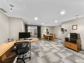 2929 1st Avenue 914, Seattle WA 98121