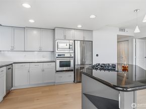 2929 1st Avenue 914, Seattle WA 98121