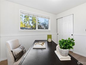 9211 NE 136th Pl, Kirkland WA 98034