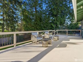 9211 NE 136th Pl, Kirkland WA 98034