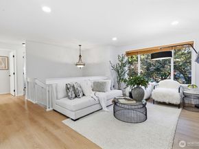 9211 NE 136th Pl, Kirkland WA 98034