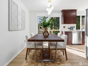 9211 NE 136th Pl, Kirkland WA 98034