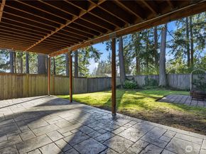 9211 NE 136th Pl, Kirkland WA 98034