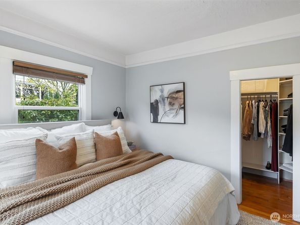 335 N 104th Street, Seattle WA 98133