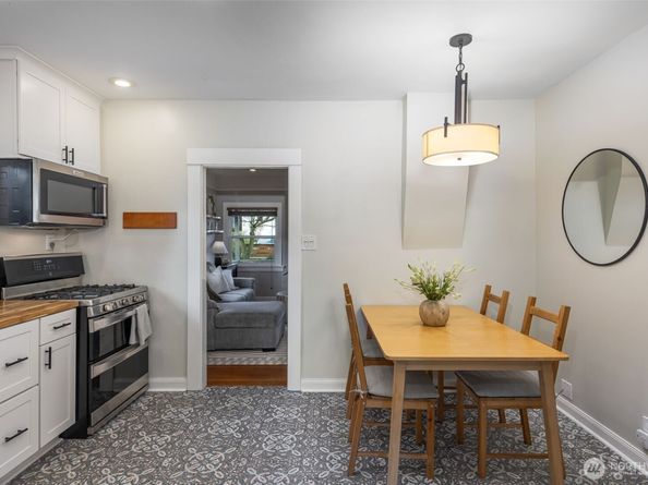 335 N 104th Street, Seattle WA 98133