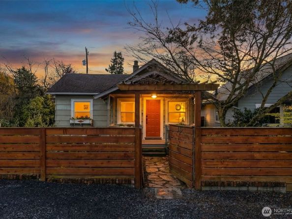 335 N 104th Street, Seattle WA 98133