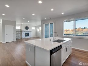 12478 SE 301st Place, Auburn WA 98092