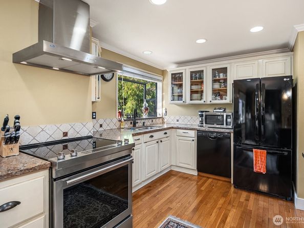 13113 80th Avenue NE, Kirkland WA 98034