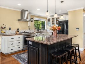 13113 80th Avenue NE, Kirkland WA 98034