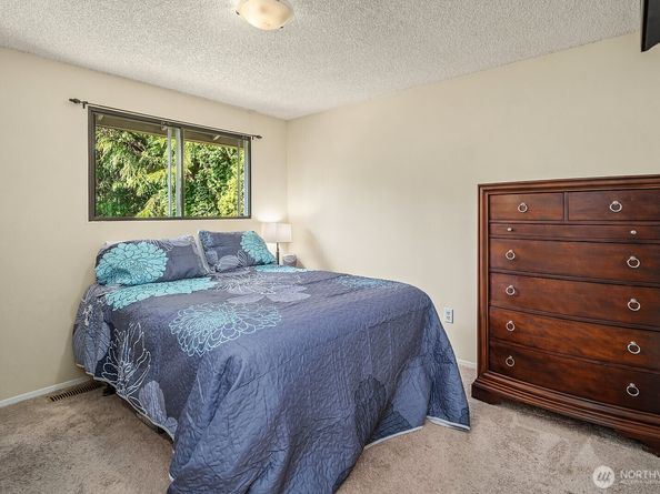 13113 80th Avenue NE, Kirkland WA 98034