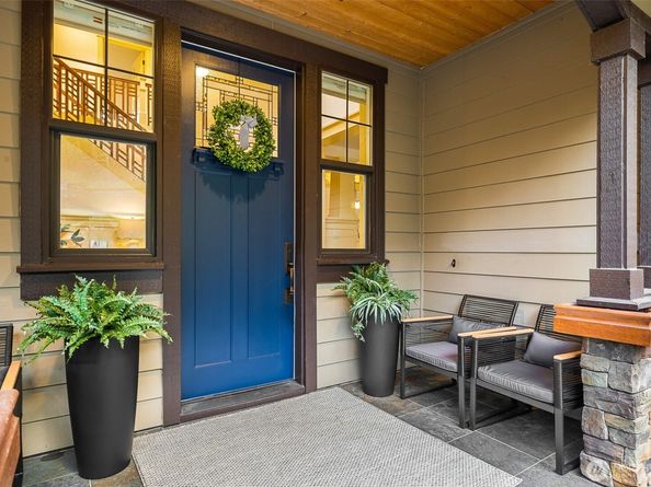 16305 SE 37th Street, Bellevue WA 98008