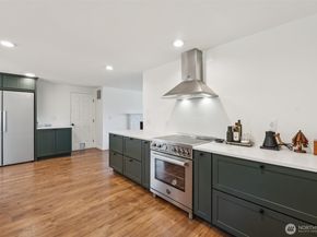 16602 126th Avenue SE, Renton WA 98058