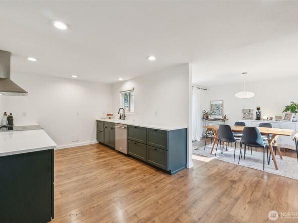 16602 126th Avenue SE, Renton WA 98058