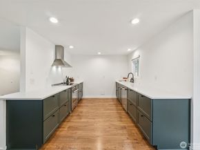 16602 126th Avenue SE, Renton WA 98058