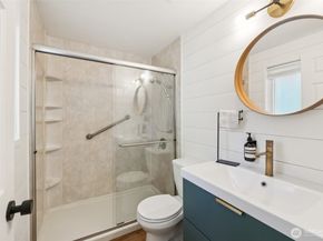 16602 126th Avenue SE, Renton WA 98058