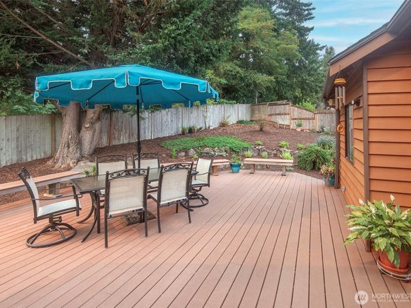 21028 36th Place W, Lynnwood WA 98036