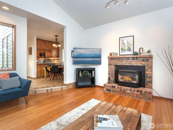 21028 36th Place W, Lynnwood WA 98036