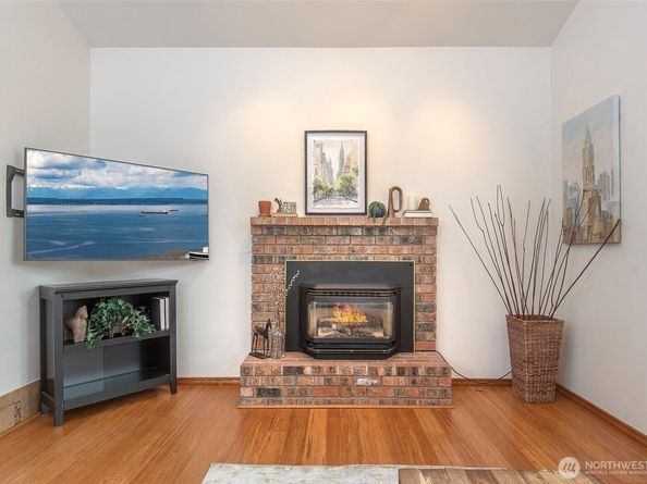 21028 36th Place W, Lynnwood WA 98036