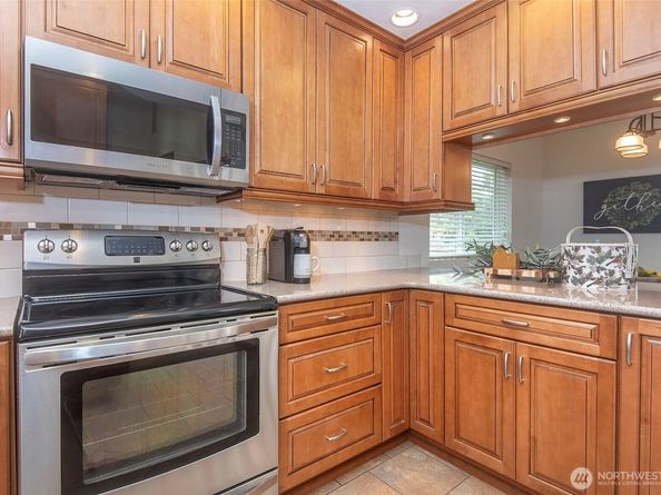 21028 36th Place W, Lynnwood WA 98036