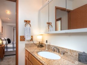 21028 36th Place W, Lynnwood WA 98036