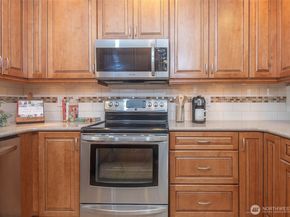 21028 36th Place W, Lynnwood WA 98036