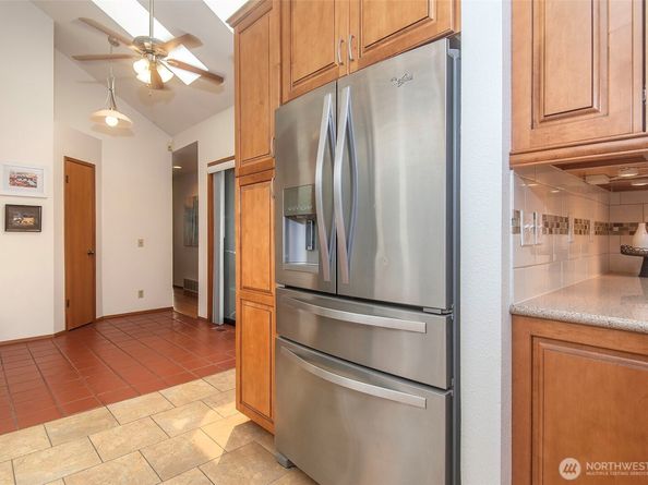 21028 36th Place W, Lynnwood WA 98036