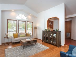 21028 36th Place W, Lynnwood WA 98036