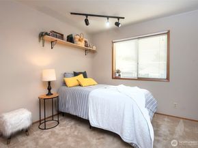 21028 36th Place W, Lynnwood WA 98036